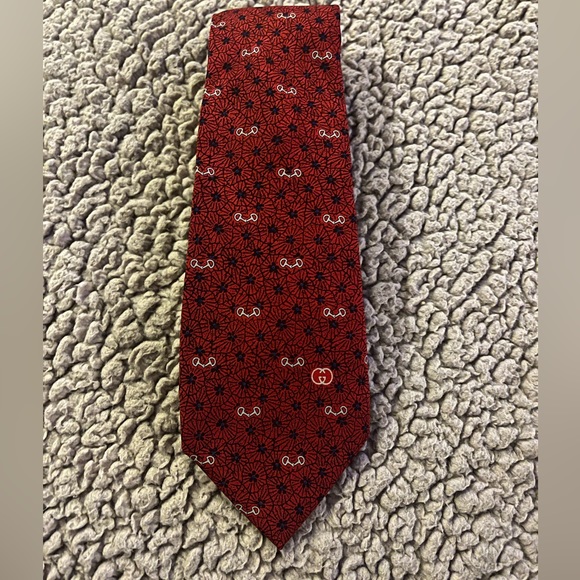 Gucci Red and Black Formal Silk Tie - Picture 3 of 7